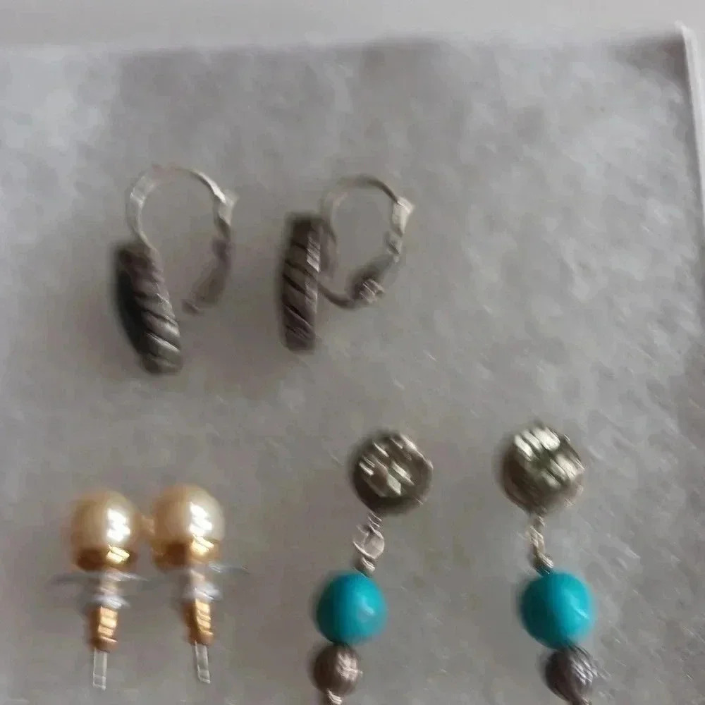 Pierced earring assortment - Picture 2 of 2